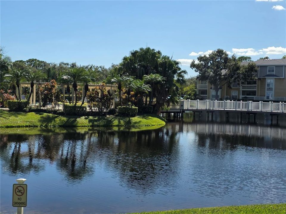 For Rent: $2,250 (3 beds, 2 baths, 1053 Square Feet)