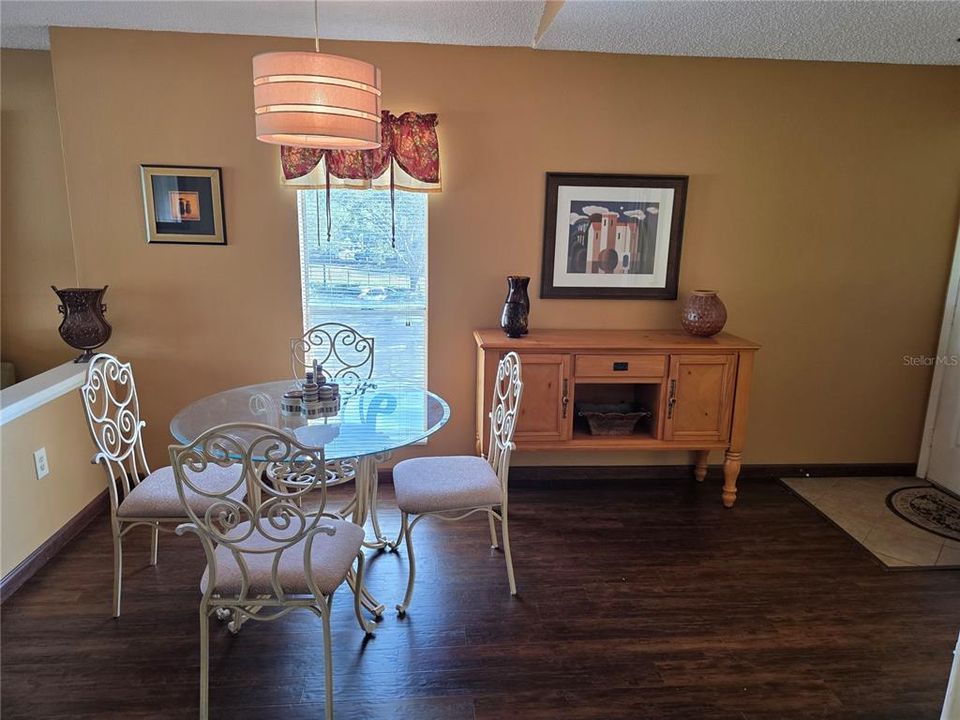 For Rent: $2,250 (3 beds, 2 baths, 1053 Square Feet)