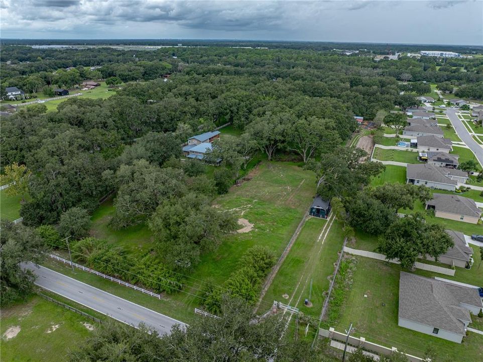 待售: $199,000 (0.92 acres)