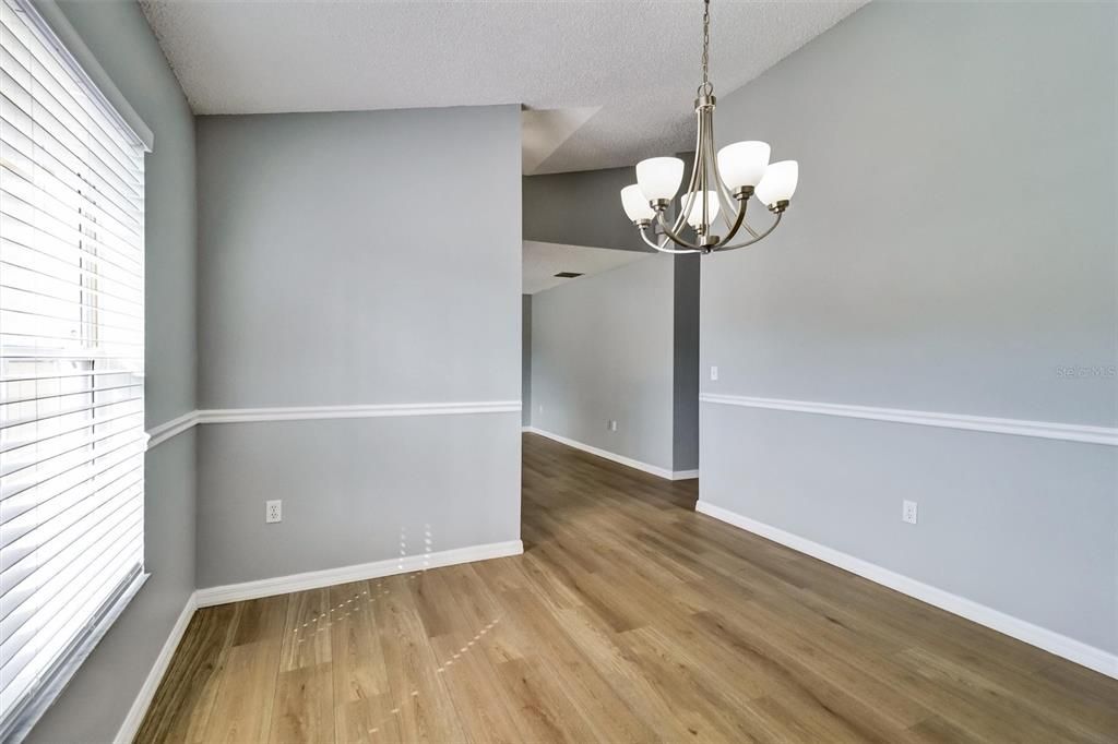 Active With Contract: $294,900 (3 beds, 2 baths, 1825 Square Feet)