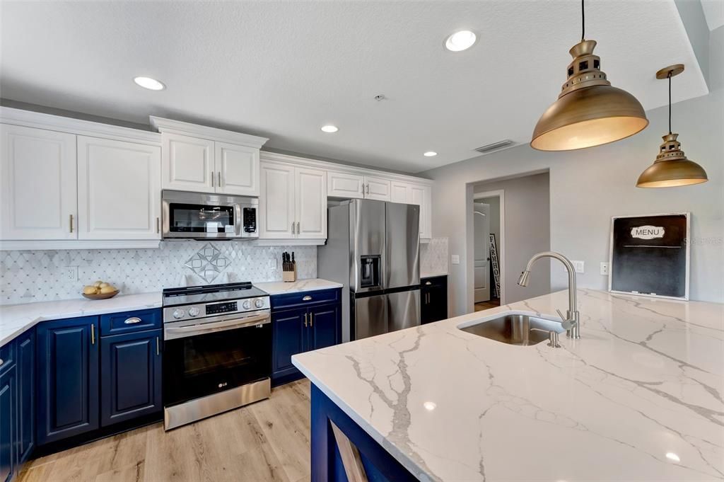 For Rent: $5,800 (3 beds, 2 baths, 2225 Square Feet)