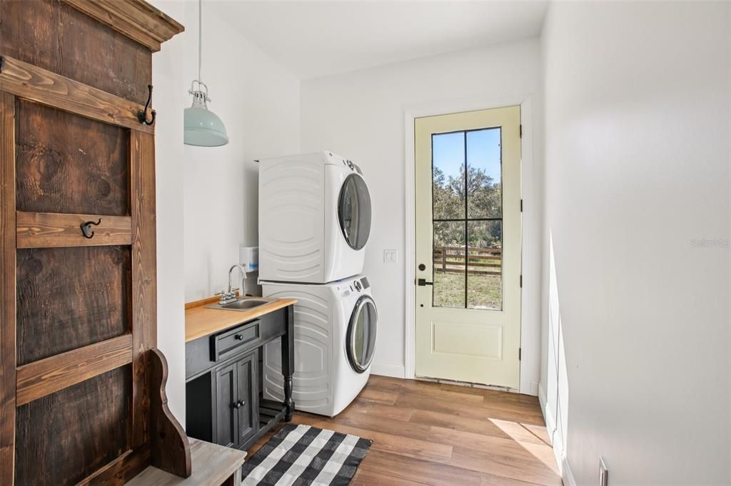 Active With Contract: $795,000 (4 beds, 3 baths, 3153 Square Feet)