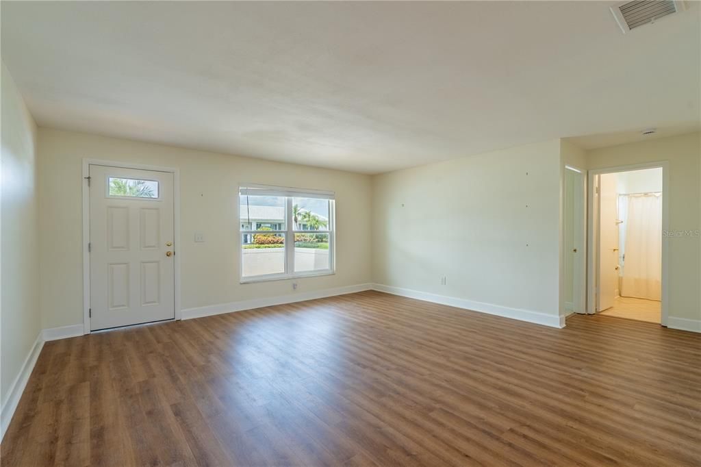 En Venta: $400,000 (2 camas, 2 baños, 1794 Pies cuadrados)