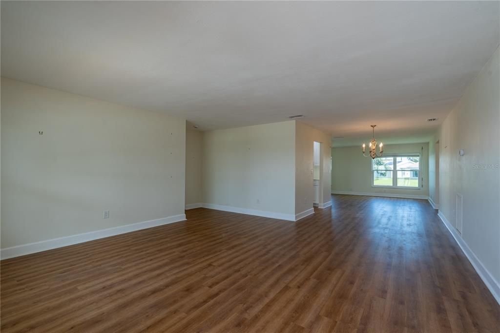 En Venta: $400,000 (2 camas, 2 baños, 1794 Pies cuadrados)