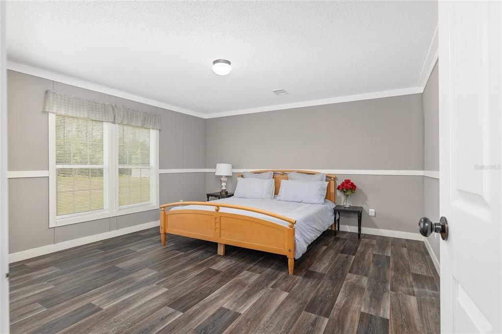 For Sale: $264,900 (3 beds, 2 baths, 1980 Square Feet)