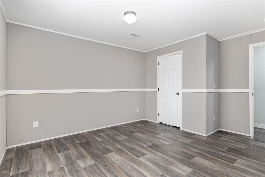 For Sale: $264,900 (3 beds, 2 baths, 1980 Square Feet)