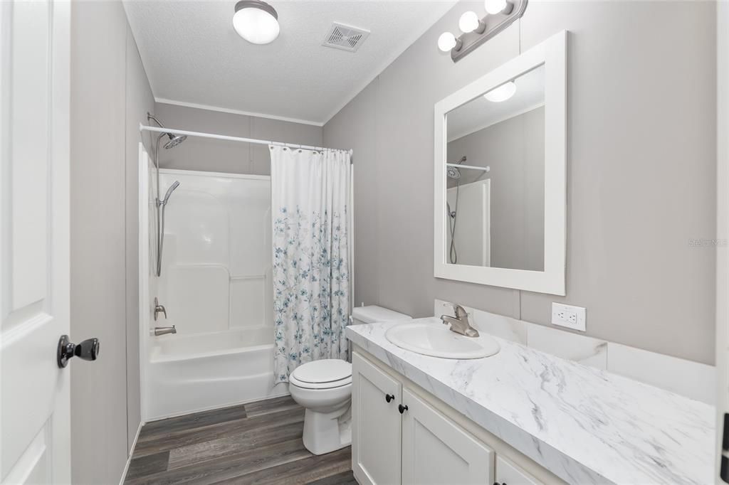 For Sale: $264,900 (3 beds, 2 baths, 1980 Square Feet)