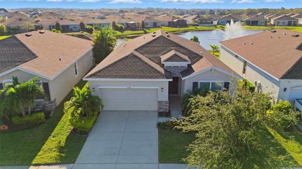 待售: $384,900 (4 贝兹, 2 浴室, 2046 平方英尺)