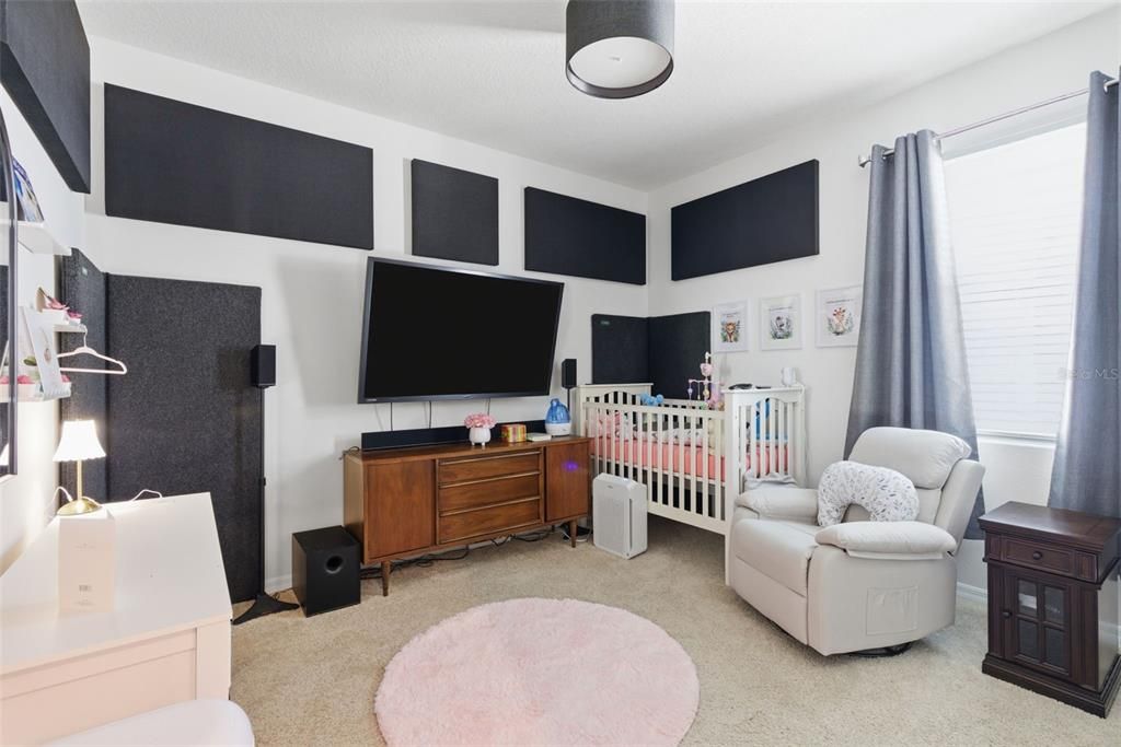 待售: $384,900 (4 贝兹, 2 浴室, 2046 平方英尺)