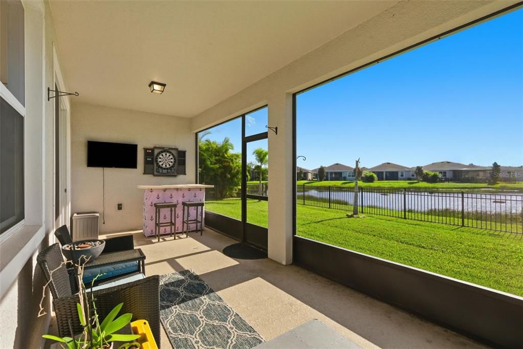 待售: $384,900 (4 贝兹, 2 浴室, 2046 平方英尺)