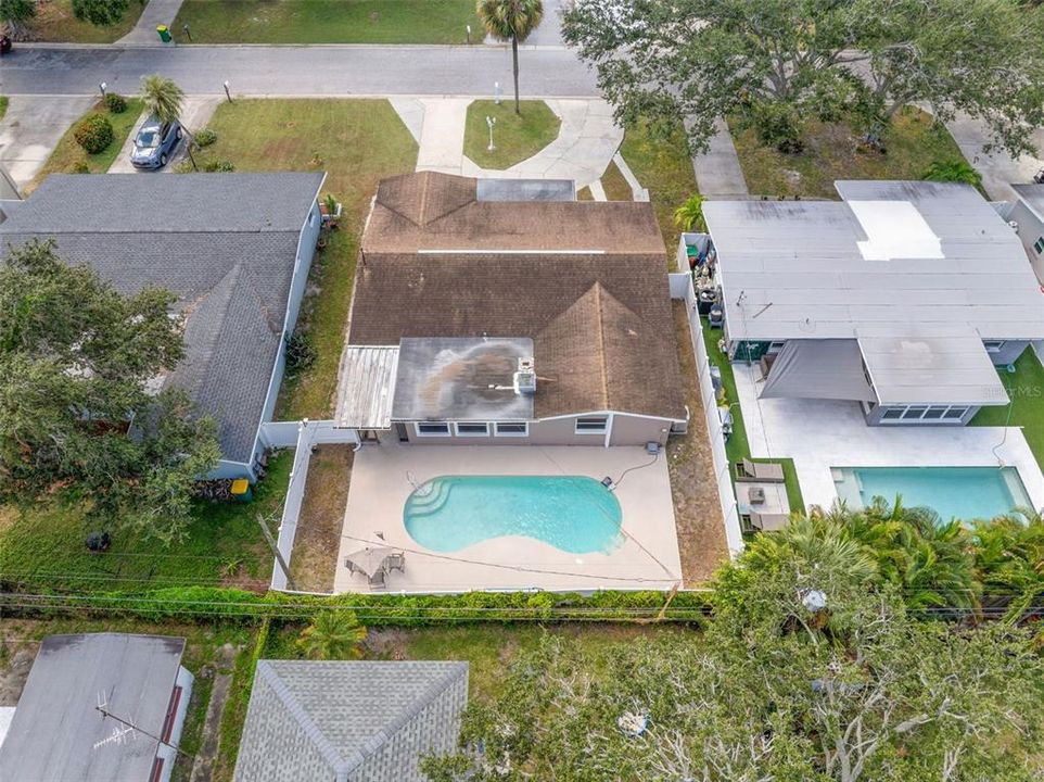 Под контрактом: $464,900 (3 спален, 2 ванн, 1551 Квадратных фут)