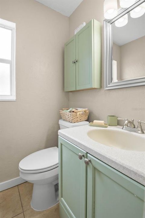 Под контрактом: $464,900 (3 спален, 2 ванн, 1551 Квадратных фут)