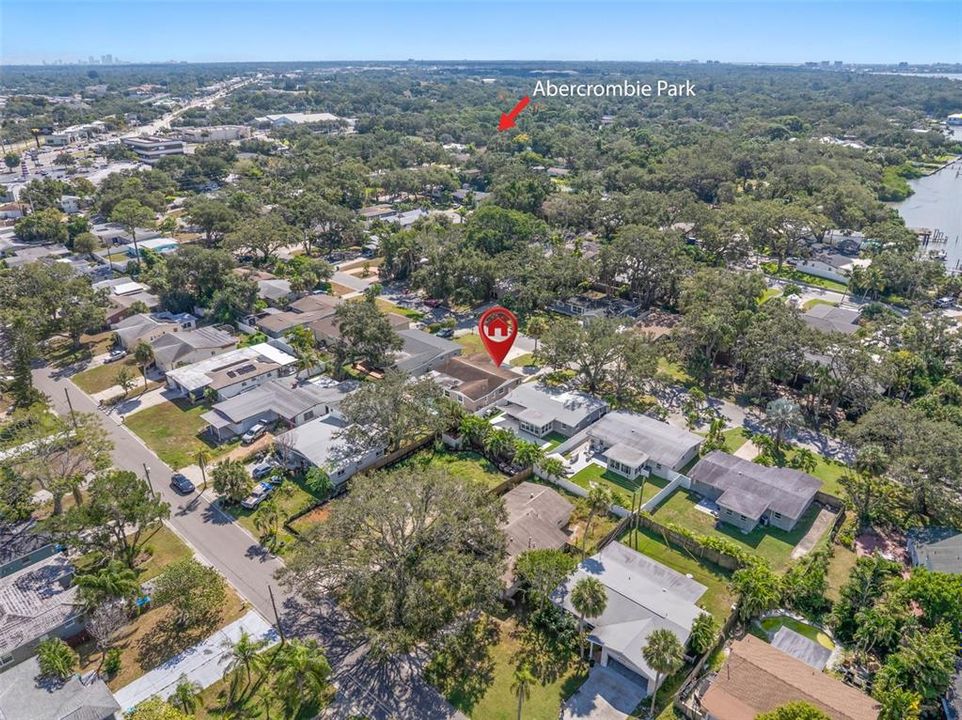 Под контрактом: $464,900 (3 спален, 2 ванн, 1551 Квадратных фут)