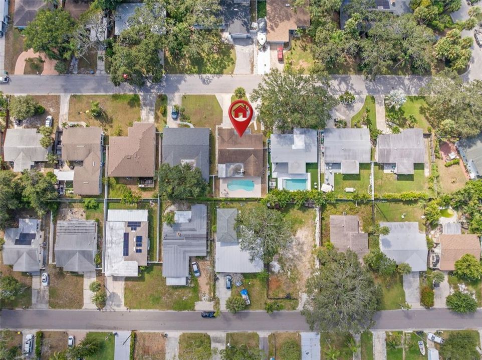 Под контрактом: $464,900 (3 спален, 2 ванн, 1551 Квадратных фут)