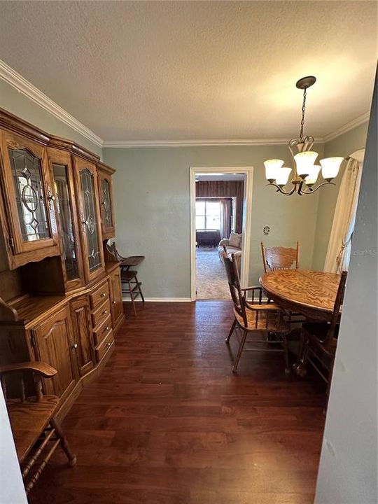 For Sale: $195,000 (3 beds, 2 baths, 1351 Square Feet)