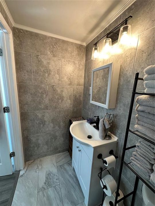 For Sale: $195,000 (3 beds, 2 baths, 1351 Square Feet)