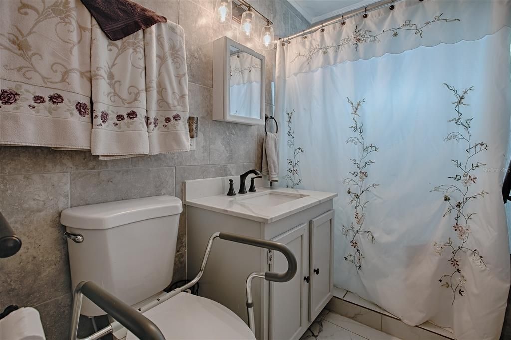 For Sale: $195,000 (3 beds, 2 baths, 1351 Square Feet)