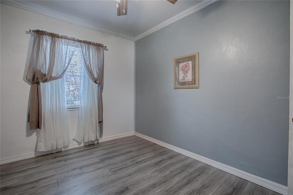 For Sale: $195,000 (3 beds, 2 baths, 1351 Square Feet)