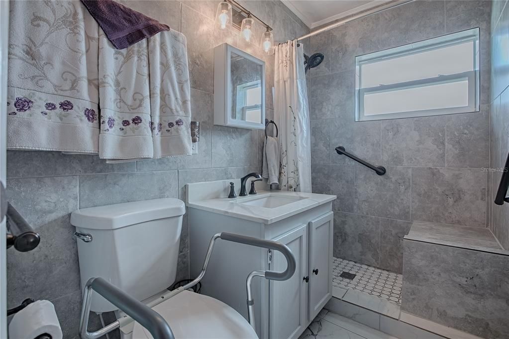 For Sale: $195,000 (3 beds, 2 baths, 1351 Square Feet)