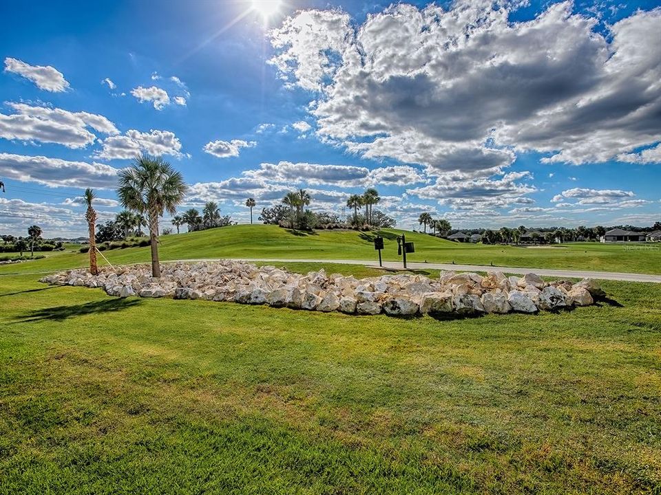 For Sale: $1,175,000 (3 beds, 2 baths, 2016 Square Feet)