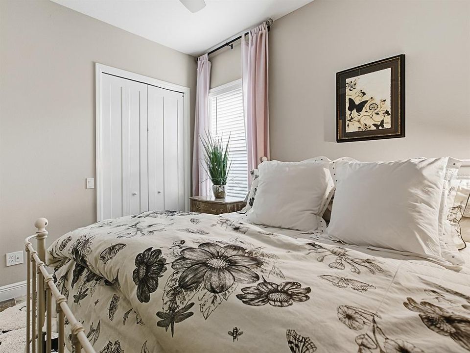 For Sale: $1,175,000 (3 beds, 2 baths, 2016 Square Feet)