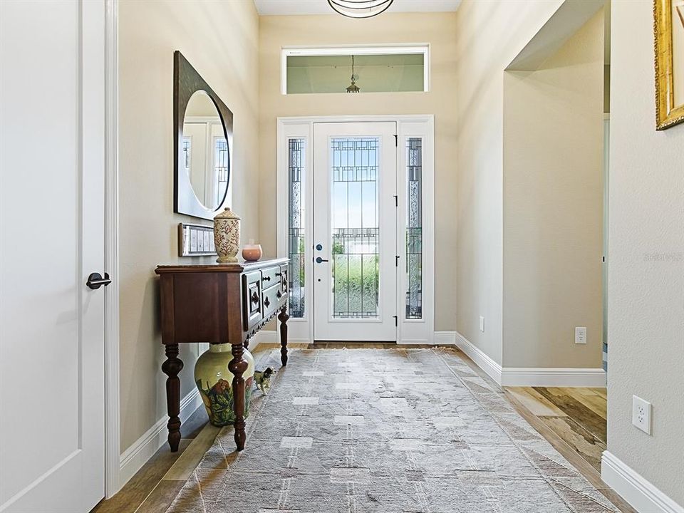 For Sale: $1,175,000 (3 beds, 2 baths, 2016 Square Feet)