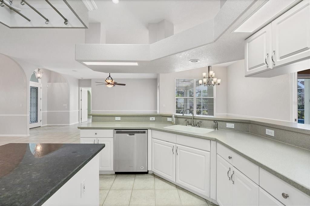 For Sale: $775,000 (3 beds, 2 baths, 2518 Square Feet)