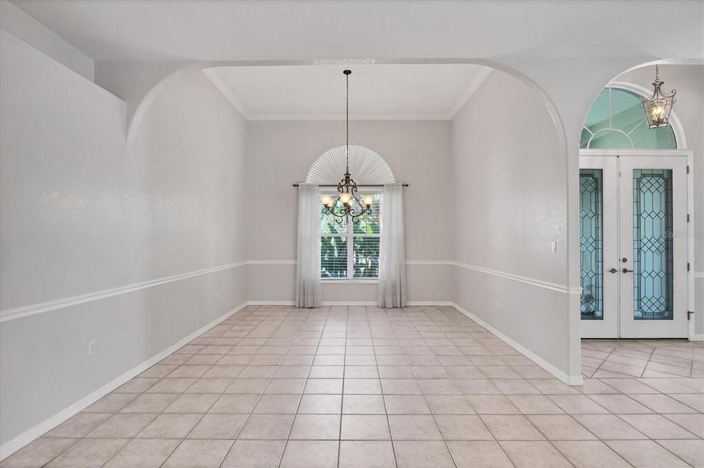 For Sale: $775,000 (3 beds, 2 baths, 2518 Square Feet)