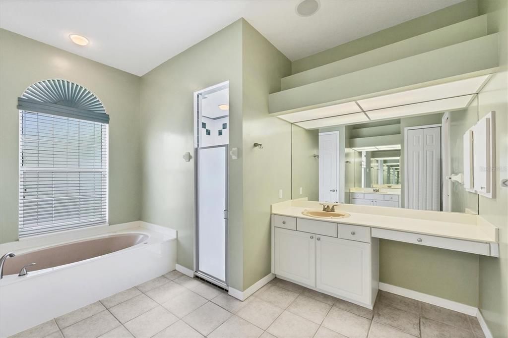 For Sale: $775,000 (3 beds, 2 baths, 2518 Square Feet)