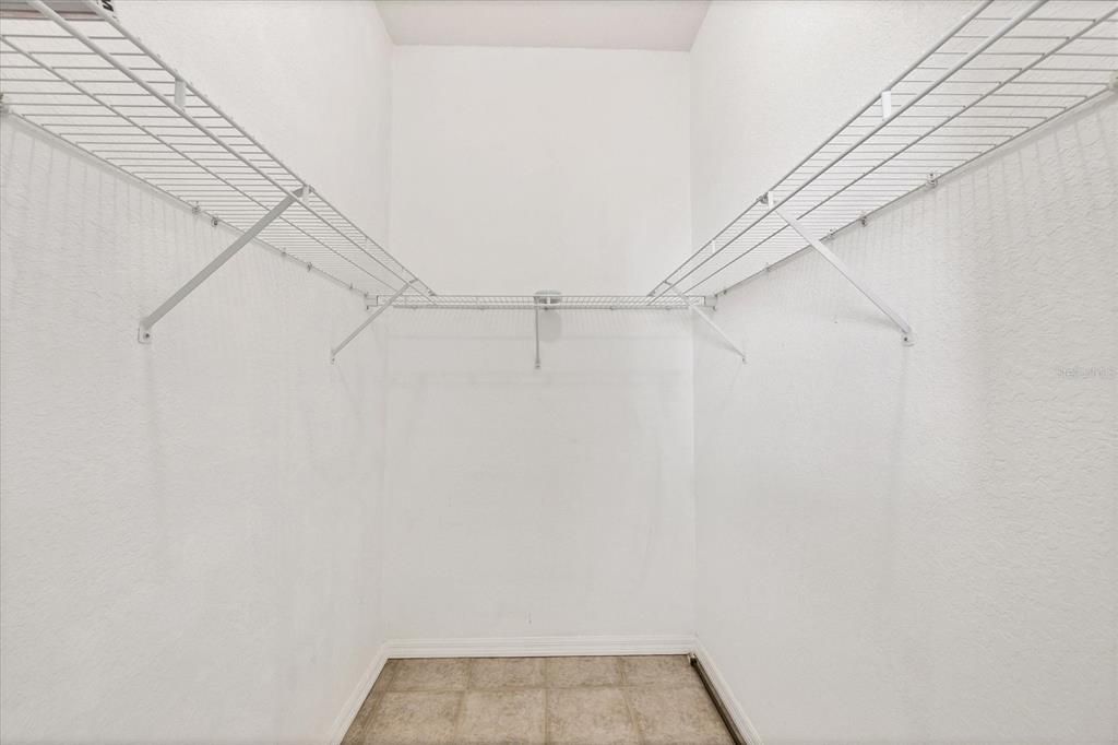 For Sale: $775,000 (3 beds, 2 baths, 2518 Square Feet)