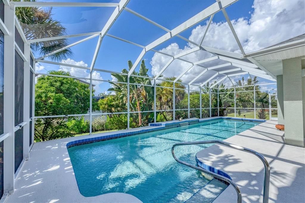 For Sale: $775,000 (3 beds, 2 baths, 2518 Square Feet)