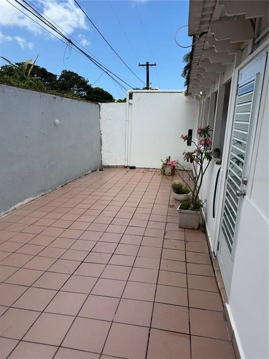 En Venta: $495,000 (5 camas, 2 baños, 1975 Pies cuadrados)