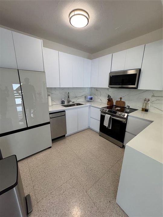 En Venta: $495,000 (5 camas, 2 baños, 1975 Pies cuadrados)