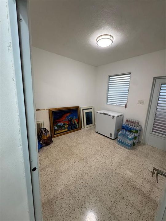 En Venta: $495,000 (5 camas, 2 baños, 1975 Pies cuadrados)