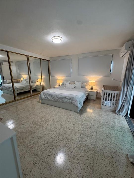 En Venta: $495,000 (5 camas, 2 baños, 1975 Pies cuadrados)