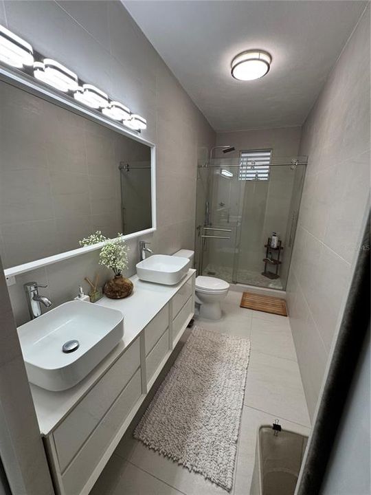 En Venta: $495,000 (5 camas, 2 baños, 1975 Pies cuadrados)