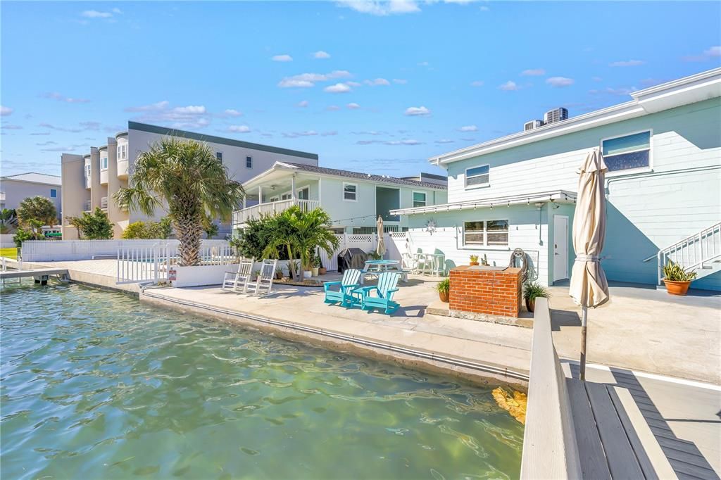 For Sale: $409,000 (1 beds, 1 baths, 570 Square Feet)