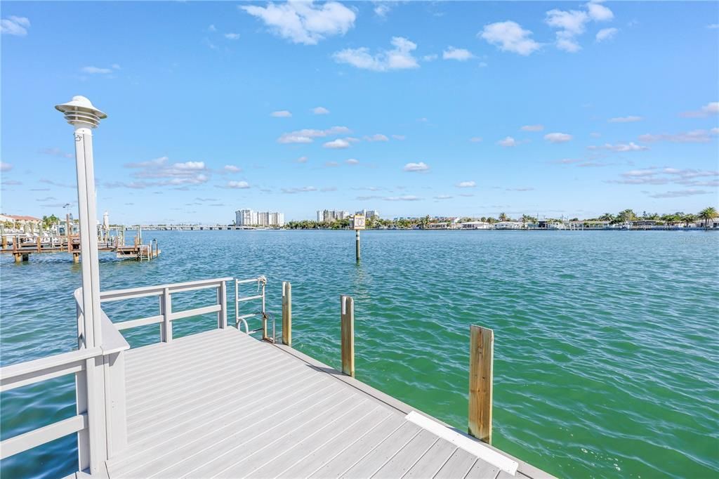 For Sale: $409,000 (1 beds, 1 baths, 570 Square Feet)