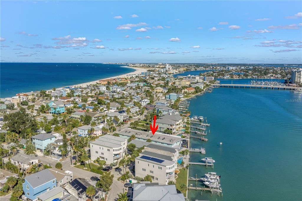 For Sale: $409,000 (1 beds, 1 baths, 570 Square Feet)