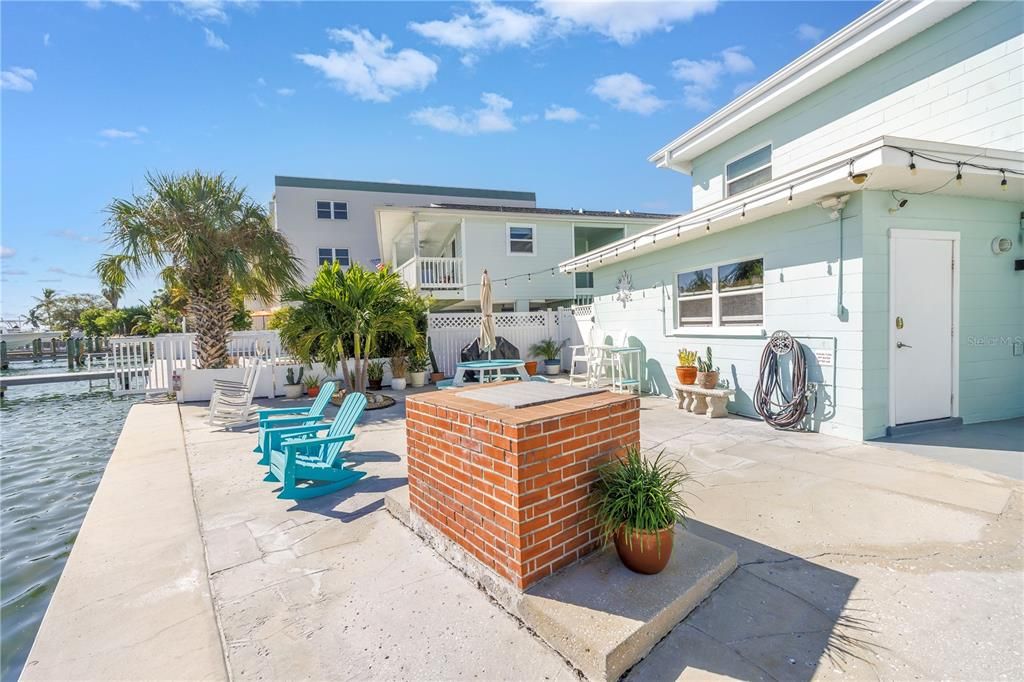 For Sale: $409,000 (1 beds, 1 baths, 570 Square Feet)