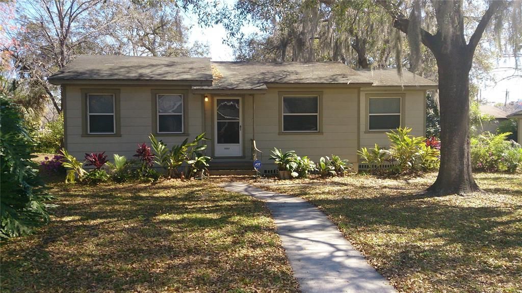 For Rent: $1,850 (2 beds, 2 baths, 912 Square Feet)