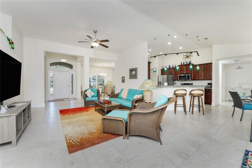 待售: $549,900 (4 贝兹, 2 浴室, 2322 平方英尺)