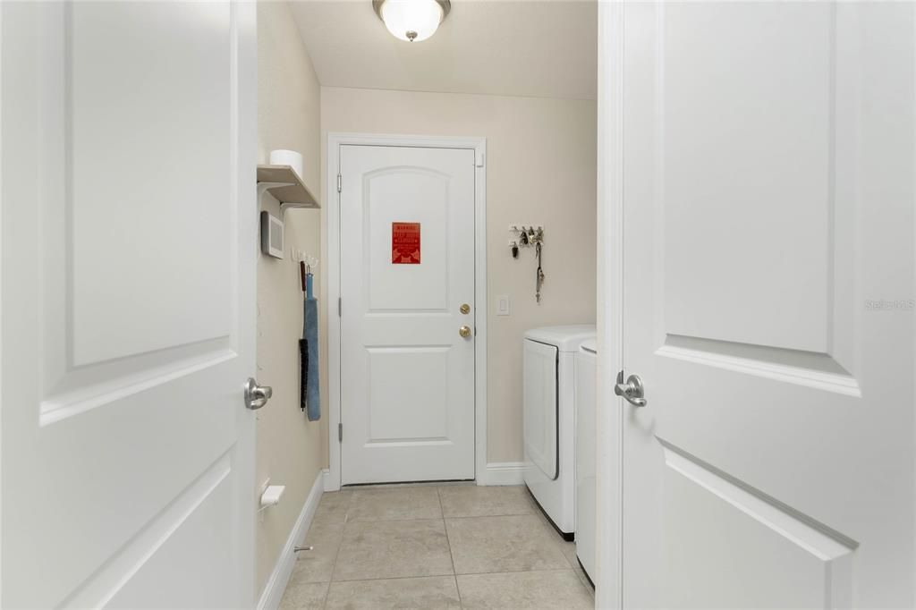 待售: $549,900 (4 贝兹, 2 浴室, 2322 平方英尺)