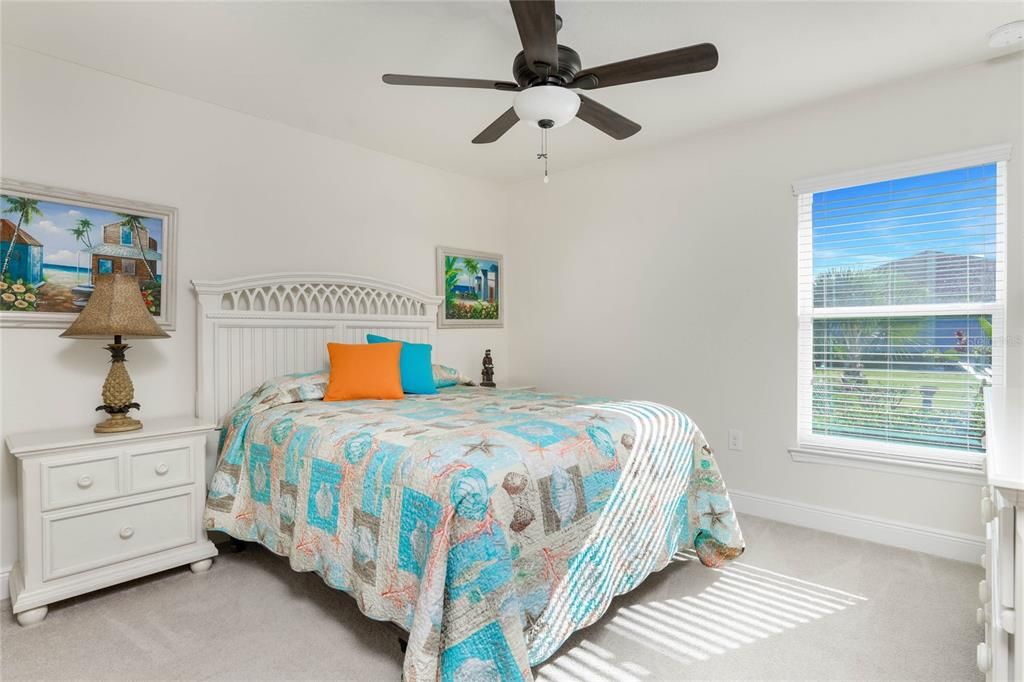 待售: $549,900 (4 贝兹, 2 浴室, 2322 平方英尺)