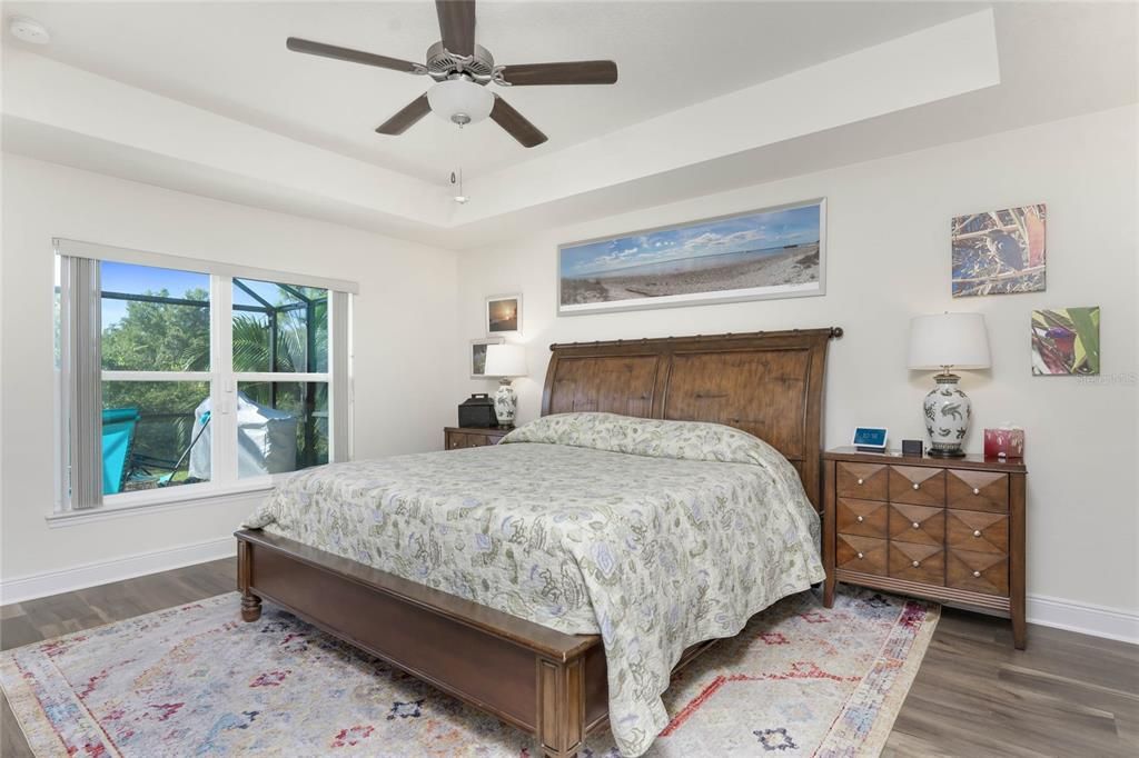 待售: $549,900 (4 贝兹, 2 浴室, 2322 平方英尺)