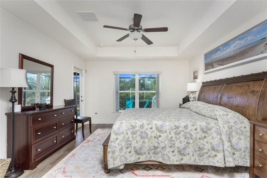 待售: $549,900 (4 贝兹, 2 浴室, 2322 平方英尺)