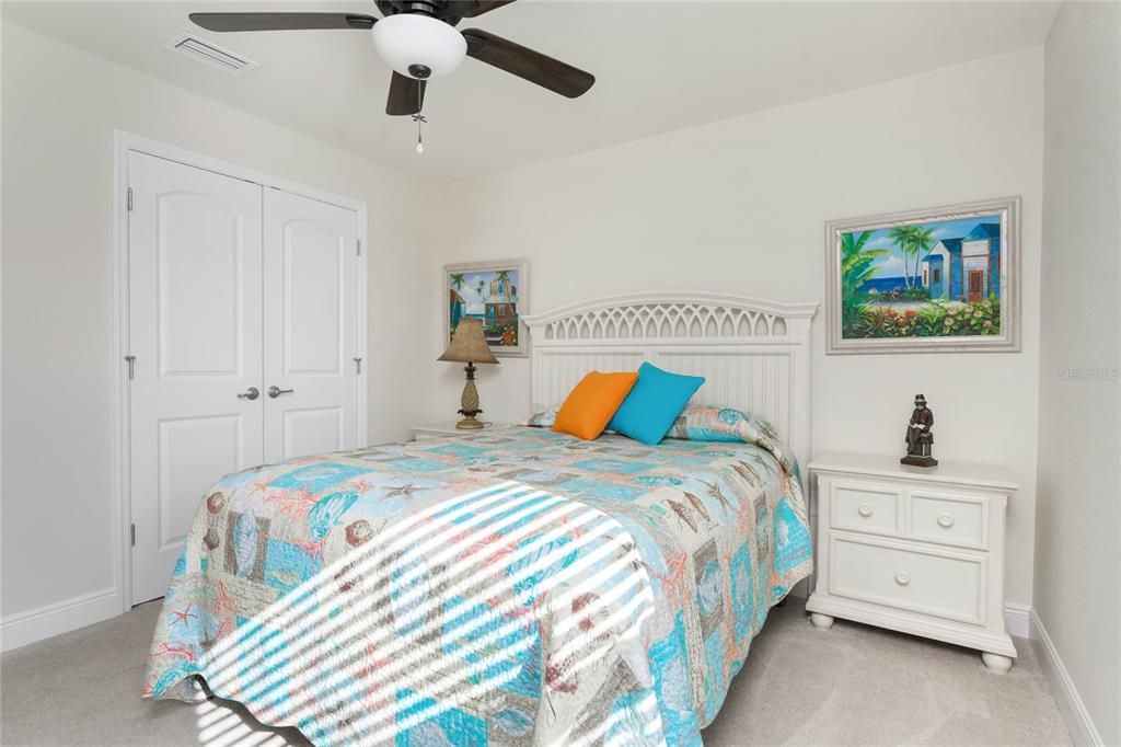 待售: $549,900 (4 贝兹, 2 浴室, 2322 平方英尺)