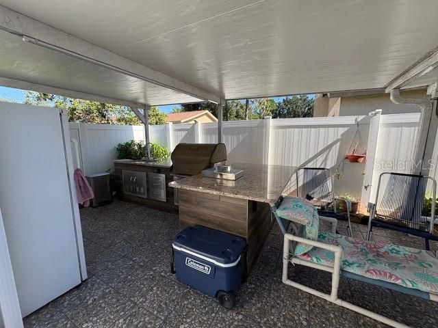 En Venta: $400,000 (3 camas, 2 baños, 1800 Pies cuadrados)