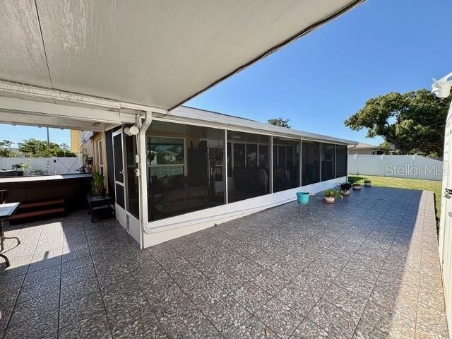 En Venta: $400,000 (3 camas, 2 baños, 1800 Pies cuadrados)