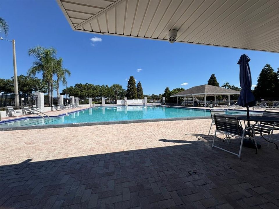 En Venta: $400,000 (3 camas, 2 baños, 1800 Pies cuadrados)